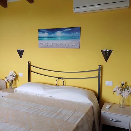 Gli Olivastri Con Piscina,Solarium, Vista Mare ,Sole -Mare E Tanta Natura ,Climatizzatore,Wifi 阿列恩图 外观 照片